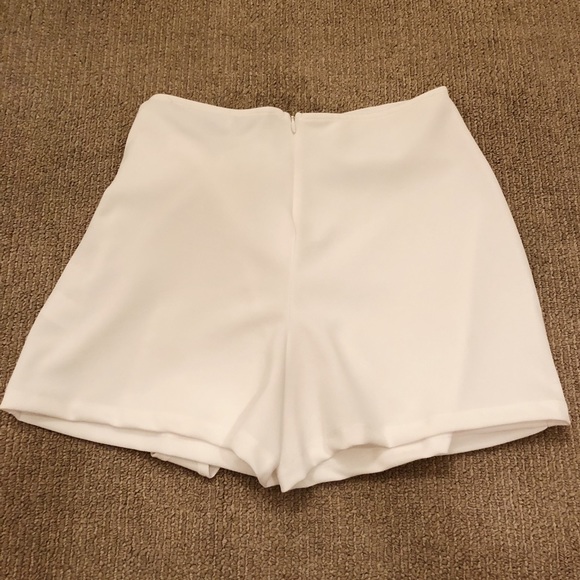NEVER WORN White Skort - Picture 4 of 4